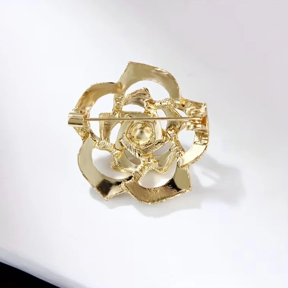 Women Rhinestone Camellia Brooch Non-slip Flower Brooch Pin Accessories Corsage